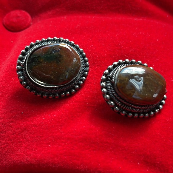 Natural Stone Clipon Earrings. - Picture 5 of 5